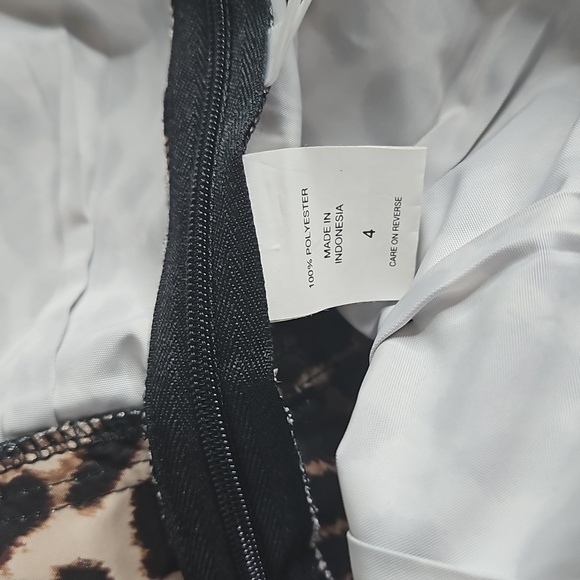 New York Leopard Print Mini Skirt Size 4 NWT - Picture 6 of 7